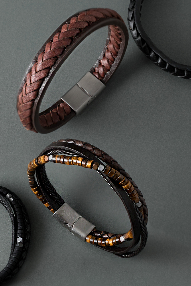 handmade_leather_bracelet_with_stainless_steel_clasp