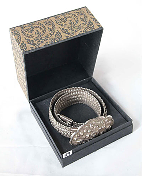 womens-silver-belt