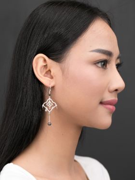 Quatra Earrrings
