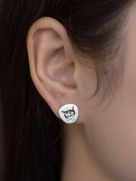 Cat Nap Earring