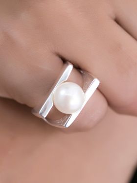 Pearl Deco Ring