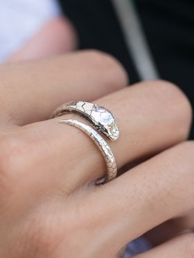 Cobra Ring