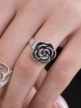 Black Rose Ring