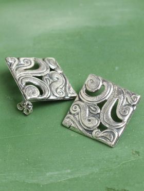 Mist Studs