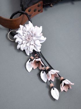 Dahlia Key Chain