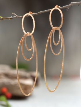 Cyclic Studs