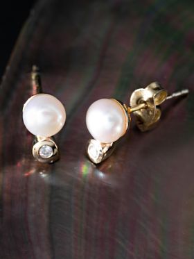 Ariel Studs