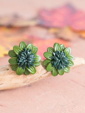 Rosette Studs