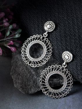 Cartouche Studs