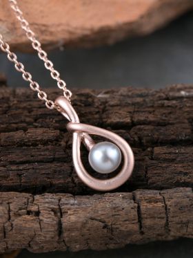 Evening Pearl Pendant