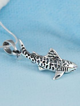 Mako Pendant