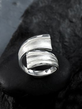 Ripples Ring