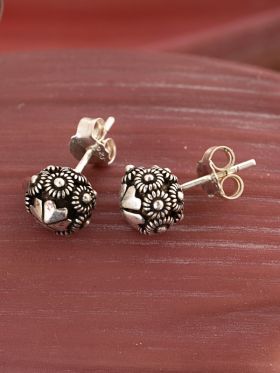 Marne Studs