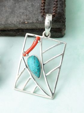 Dekka Pendant