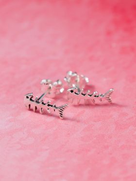Fishbone Studs
