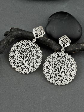 Lacehouse Studs