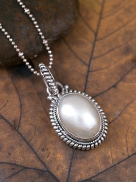 Thrille Pendant