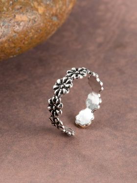 Daisy Toe Ring