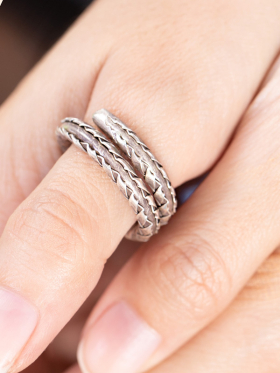 Weaver Ring