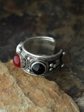 Knotted Stone Rings