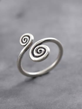 Twirl Ring