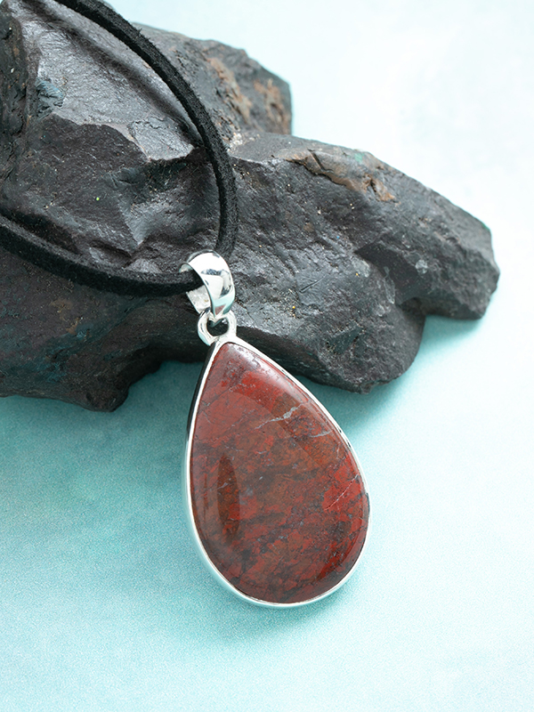 Redland Pendant