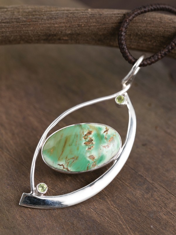 Merai Pendant