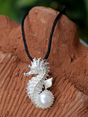 Seahorse Pearl Pendant