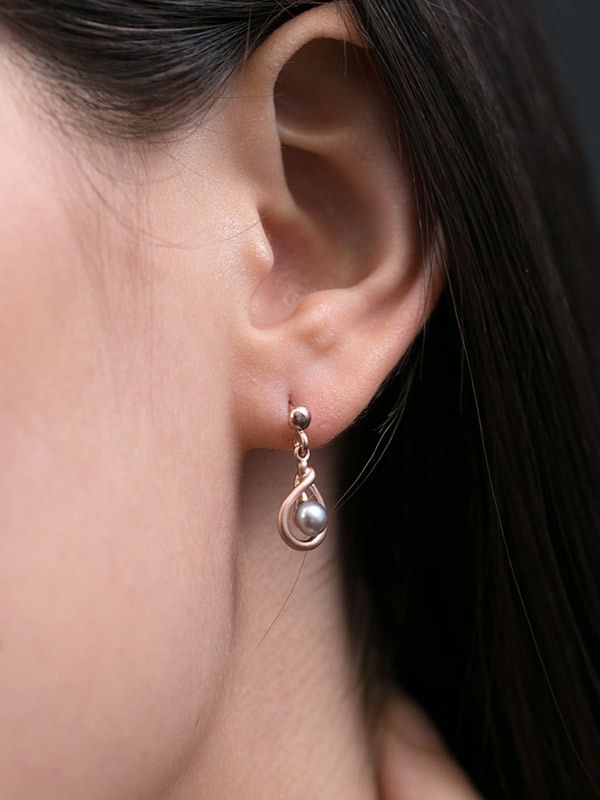 Evening Pearl Earring