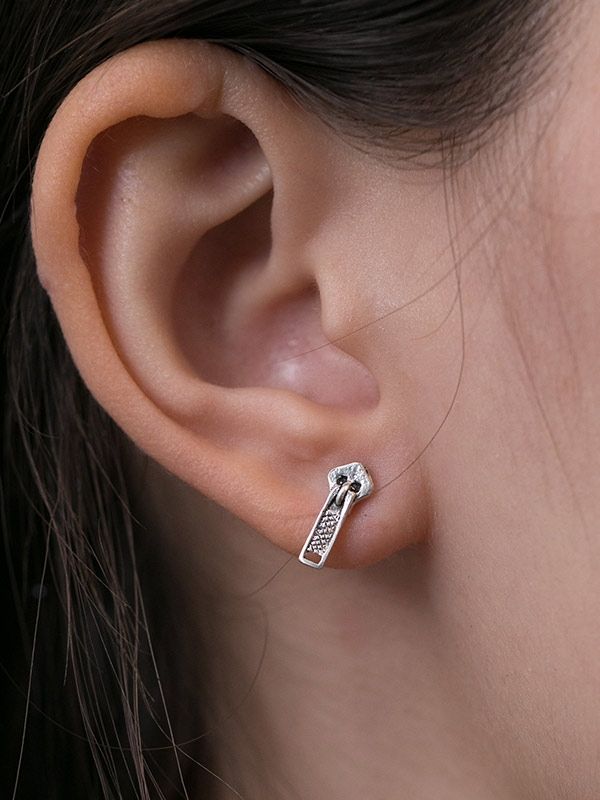 Zipper Studs