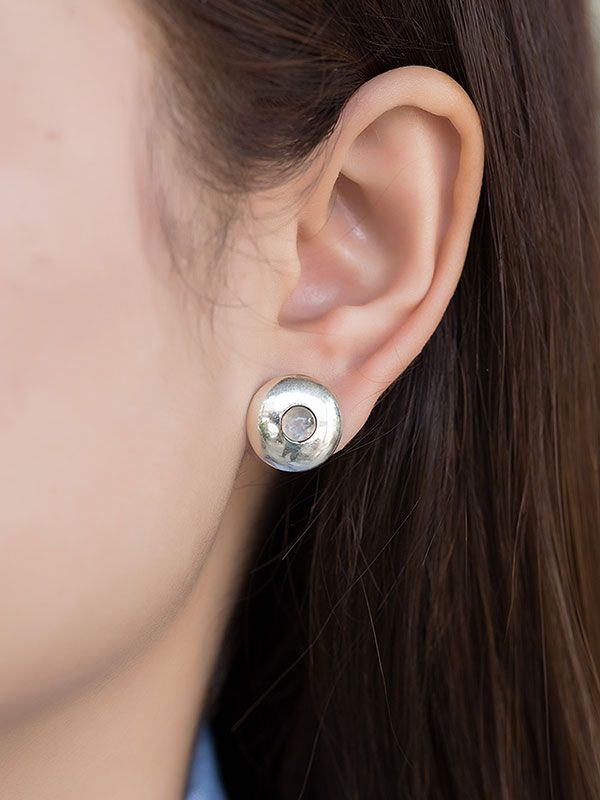 Focus Studs