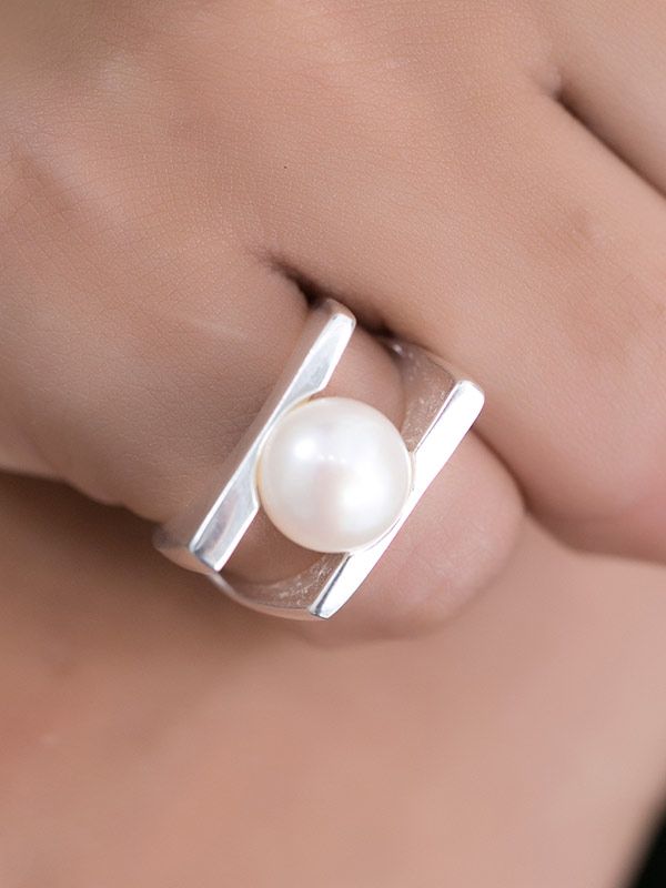 Pearl Deco Ring