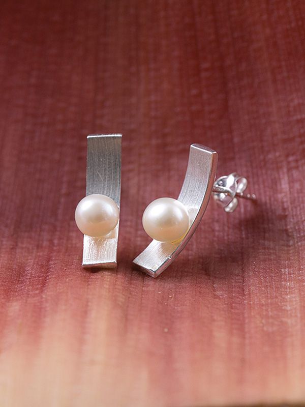 Pearl Wave Studs