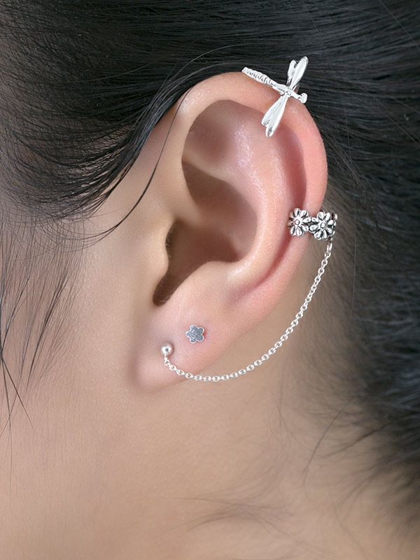 Daisy Studs