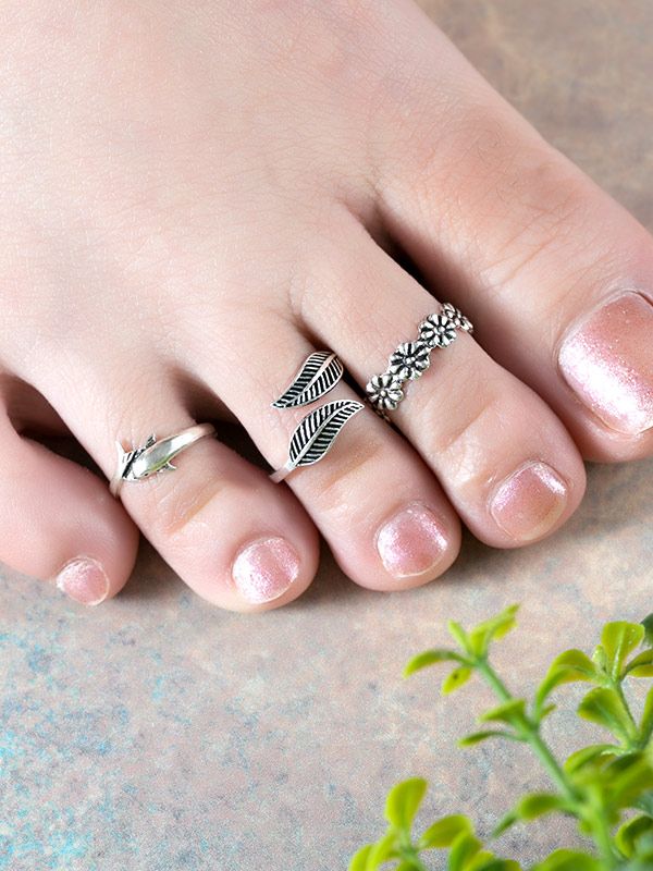 Daisy Toe Ring