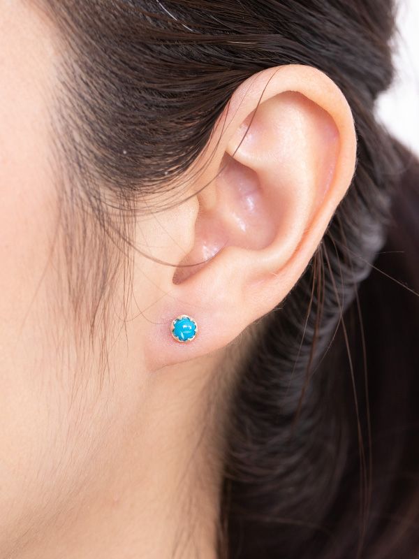 Cerra Studs