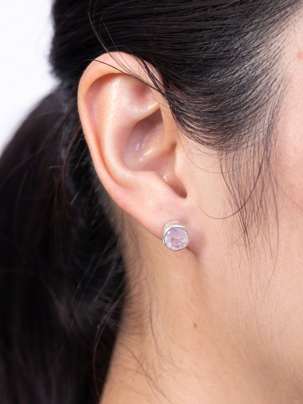 Nisha Studs