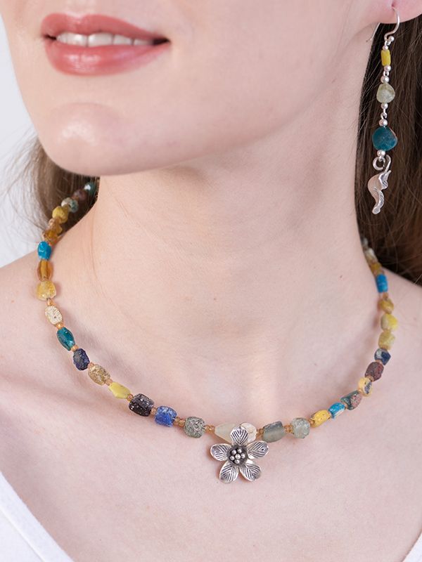 Julian Bloom Collar