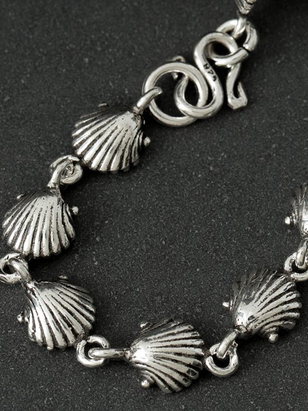 Clamshell Bracelet