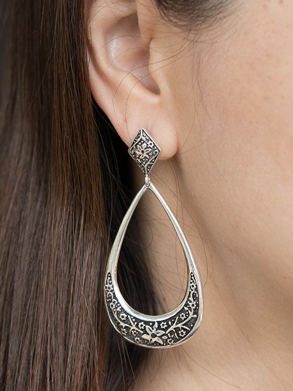 Stirra Studs