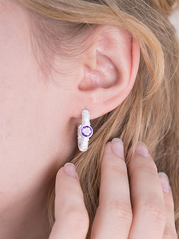 Livewire Studs