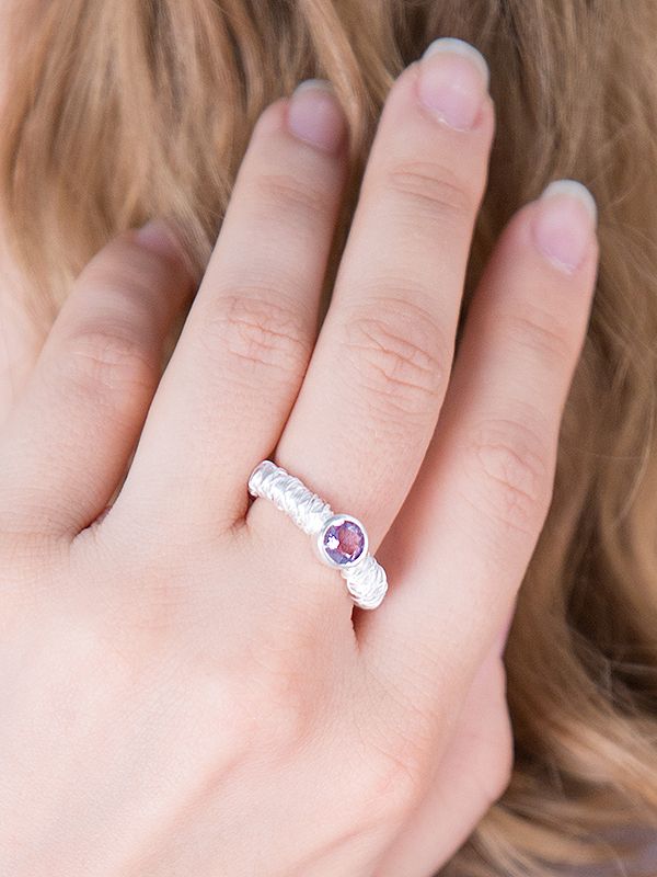 Livewire Ring