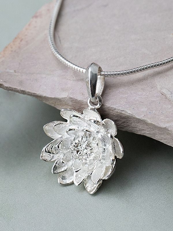 Silverose Pendant