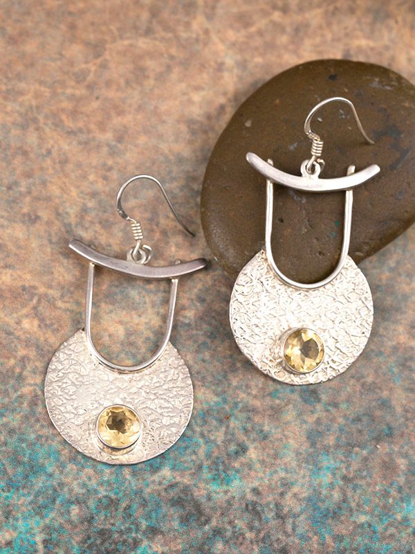 Daru Earrings