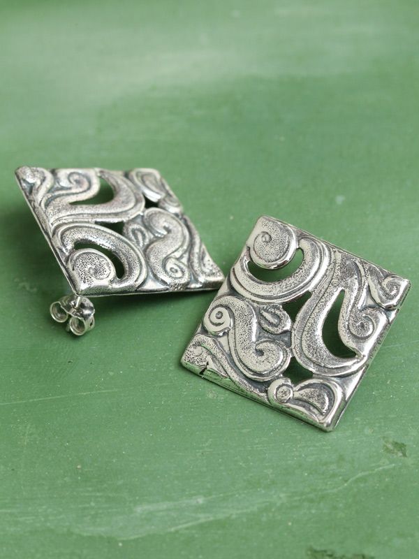 Mist Studs