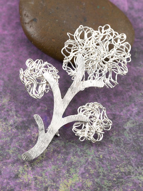 Vitae Brooch