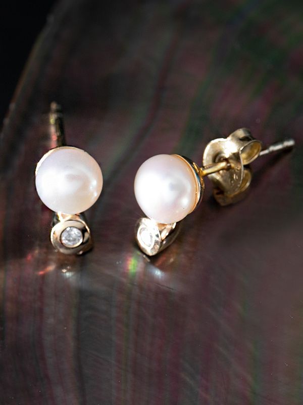 Ariel Studs