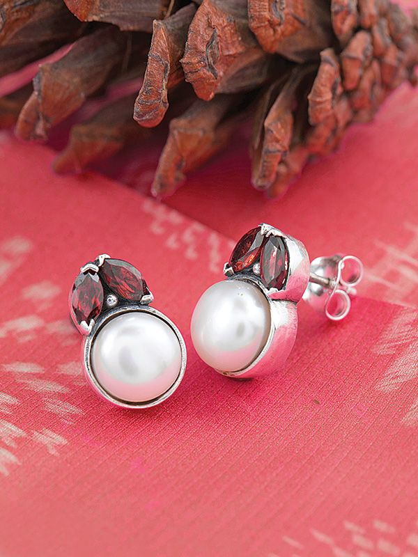 Epoque Studs