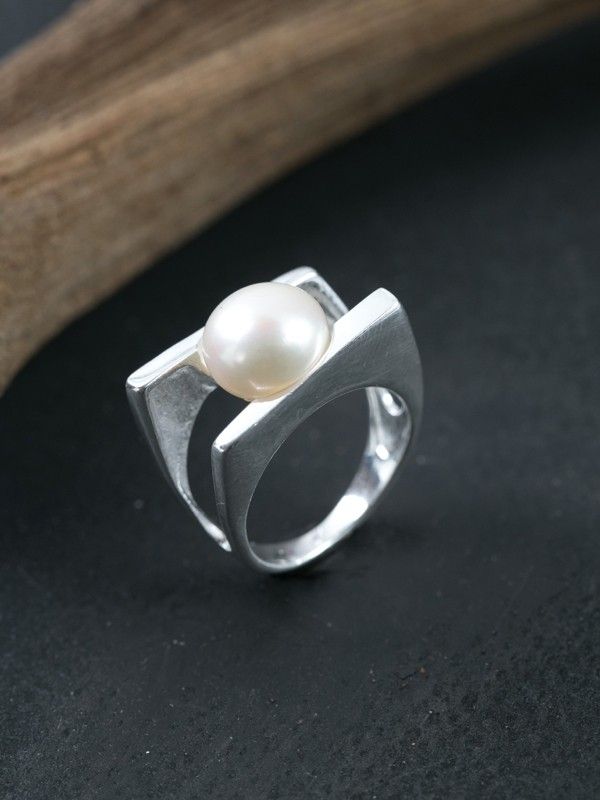 Pearl Deco Ring