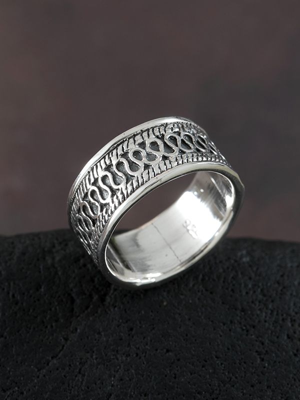 Ziggur Ring